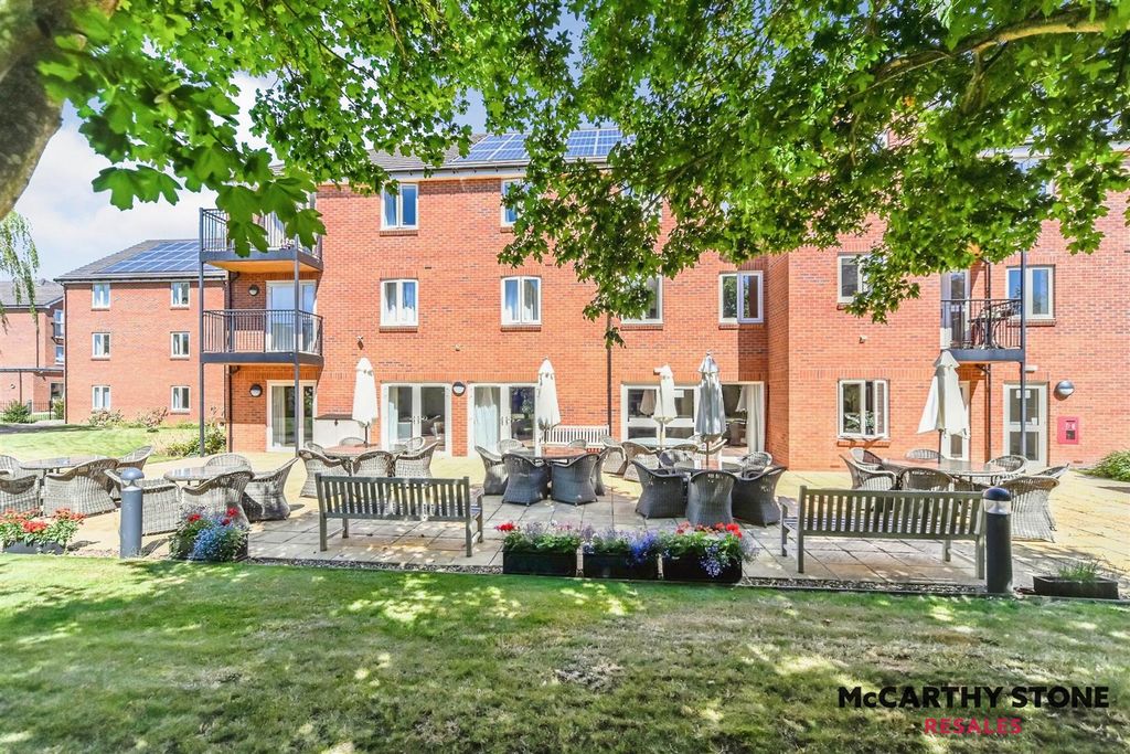 Additional image 17 of 2 bed flat for saleOakhill Place, High View, Bedford, Bedfordshire MK41