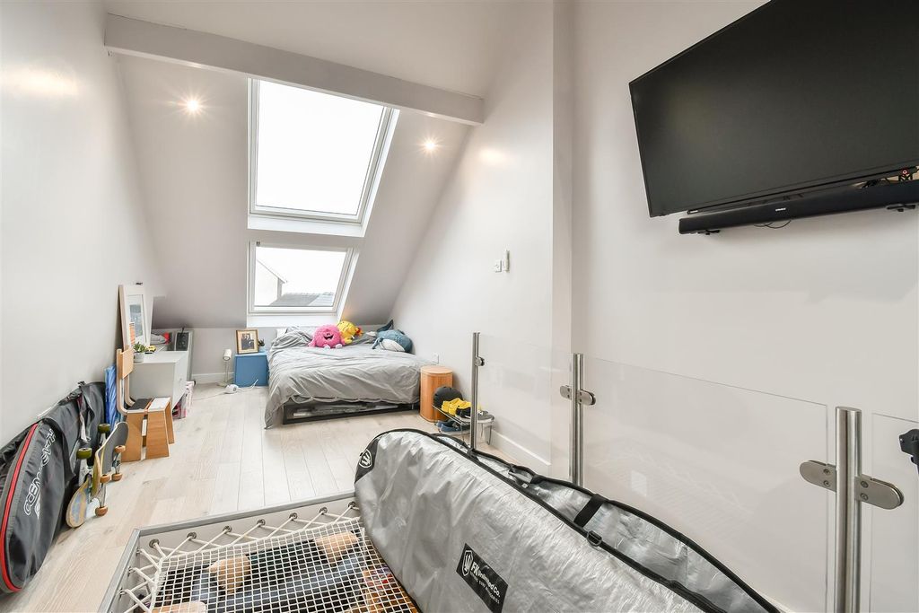 Additional image 12 of 4 bed semi-detached house for saleTrem Y Don, Barry CF62