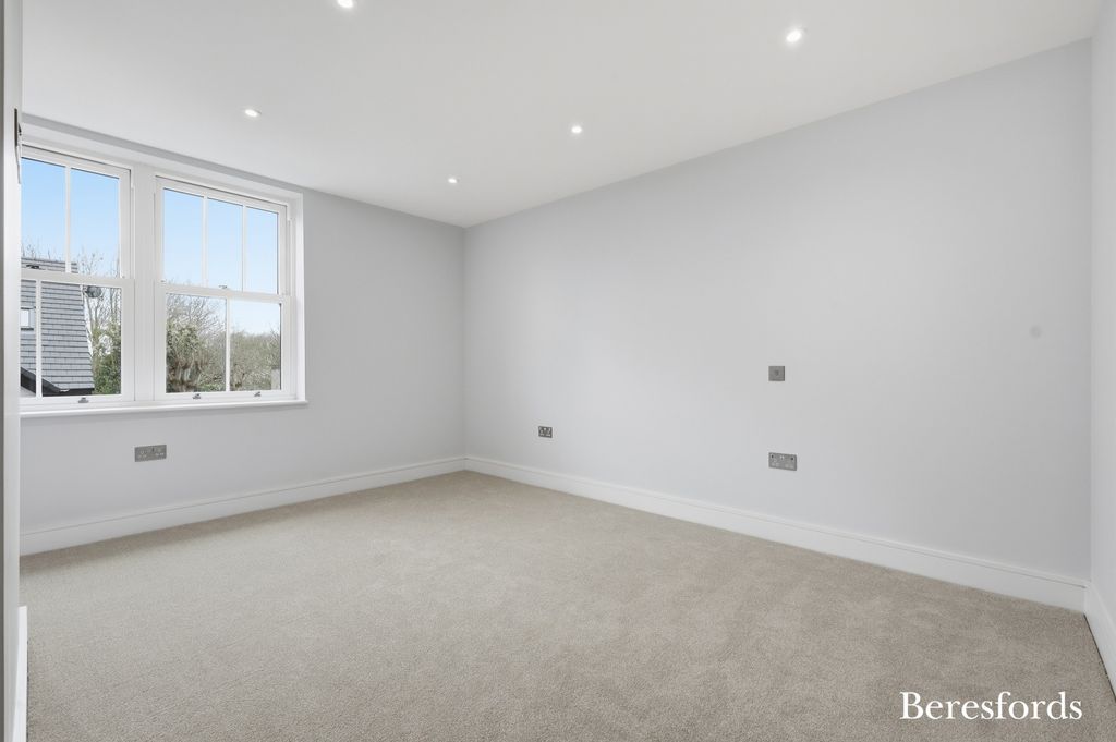 Additional image 17 of 5 bed semi-detached house for saleChapel Street, Billericay CM12