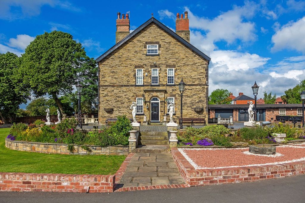 5 bed property for saleBroad Street, Hoyland, Barnsley S74