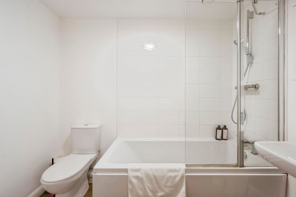 Additional image 10 of 1 bed flat for saleRosso Close, Doncaster, South Yorkshire DN4