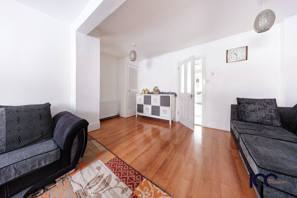 Additional image 5 of 4 bed semi-detached house for saleEliot Road, Dagenham RM9