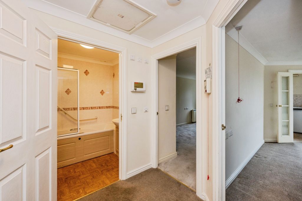 Additional image 2 of 1 bed property for sale20 Alexandra Road, Gorseinon SA4