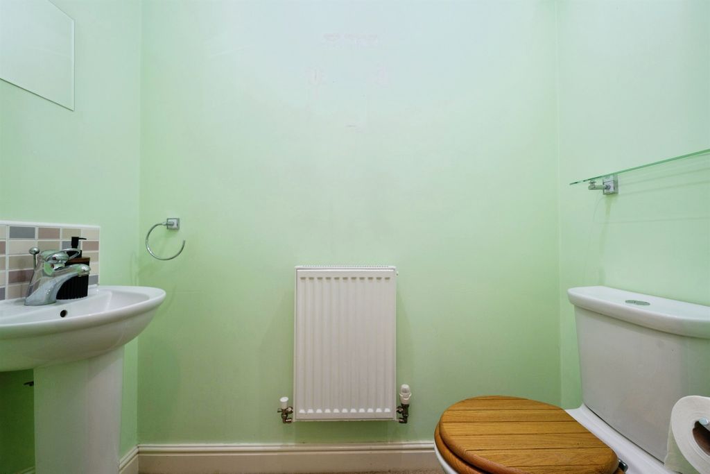 Additional image 6 of 3 bed property for saleTaylor Court, Ashbourne DE6