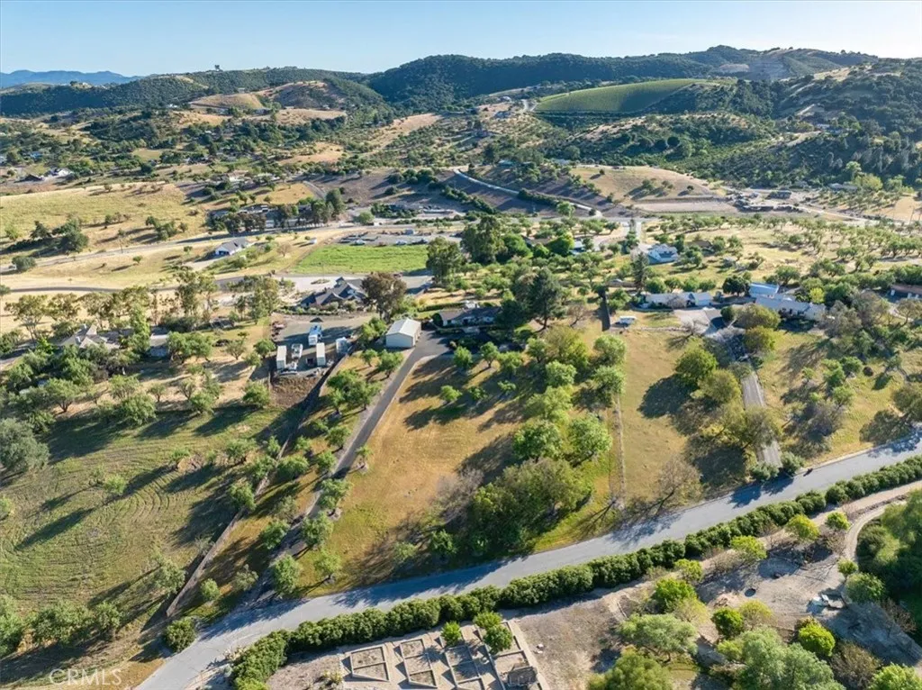 Additional image 7 of 1015 Lost Springs Ln, Paso Robles, CA 93446