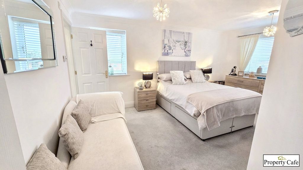 Additional image 8 of 3 bed flat for saleBedford Avenue, Bexhill-On-Sea TN40