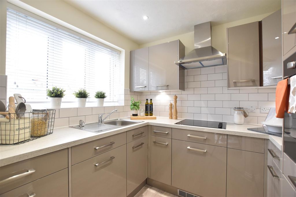 Additional image 2 of 1 bed property for saleHeadley Lodge, Ashtead KT21