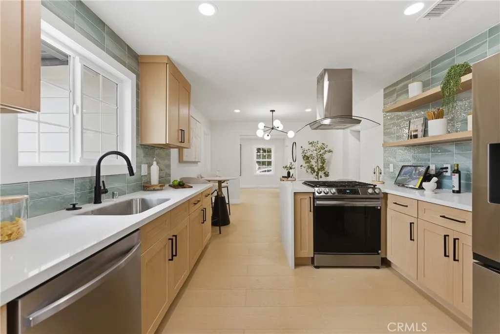 Additional image 21 of 2010 Golden Ave, Long Beach, CA 90806