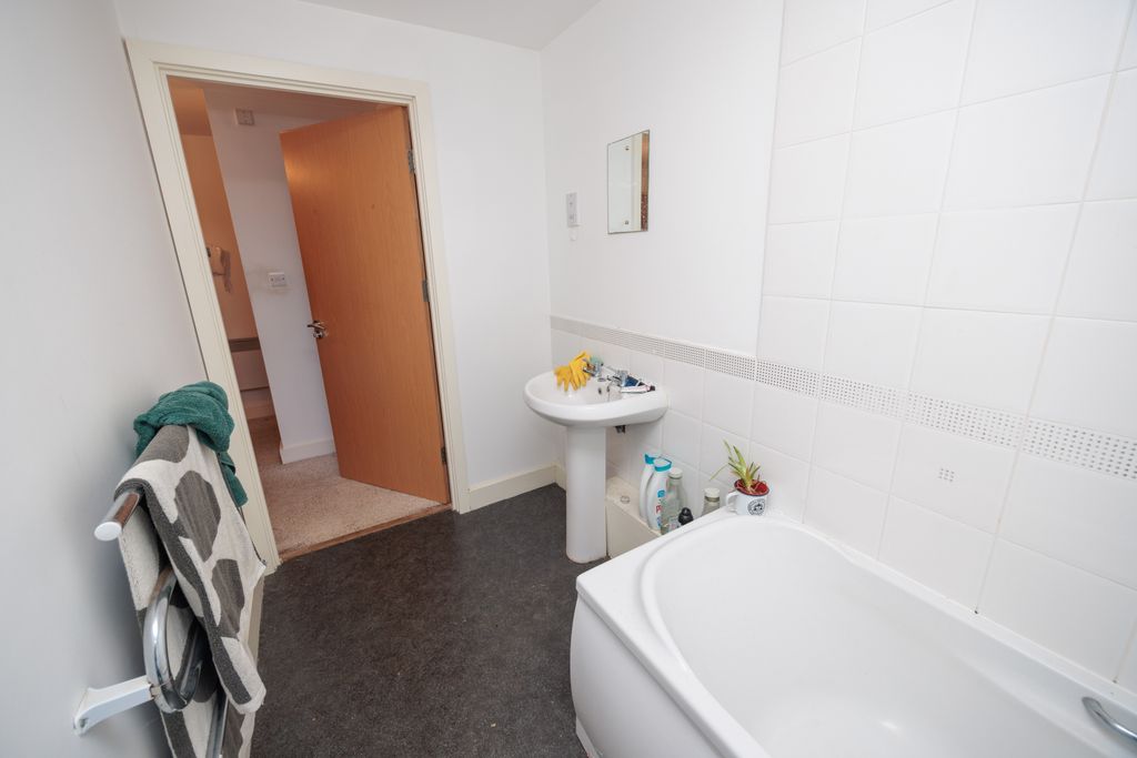Additional image 14 of 2 bed flat for saleOld Coach Road, Runcorn WA7