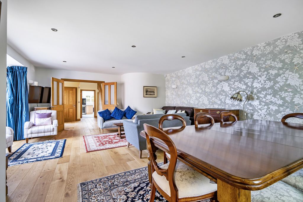 Additional image 6 of 4 bed detached house for saleNorthcourt Avenue, Reading RG2