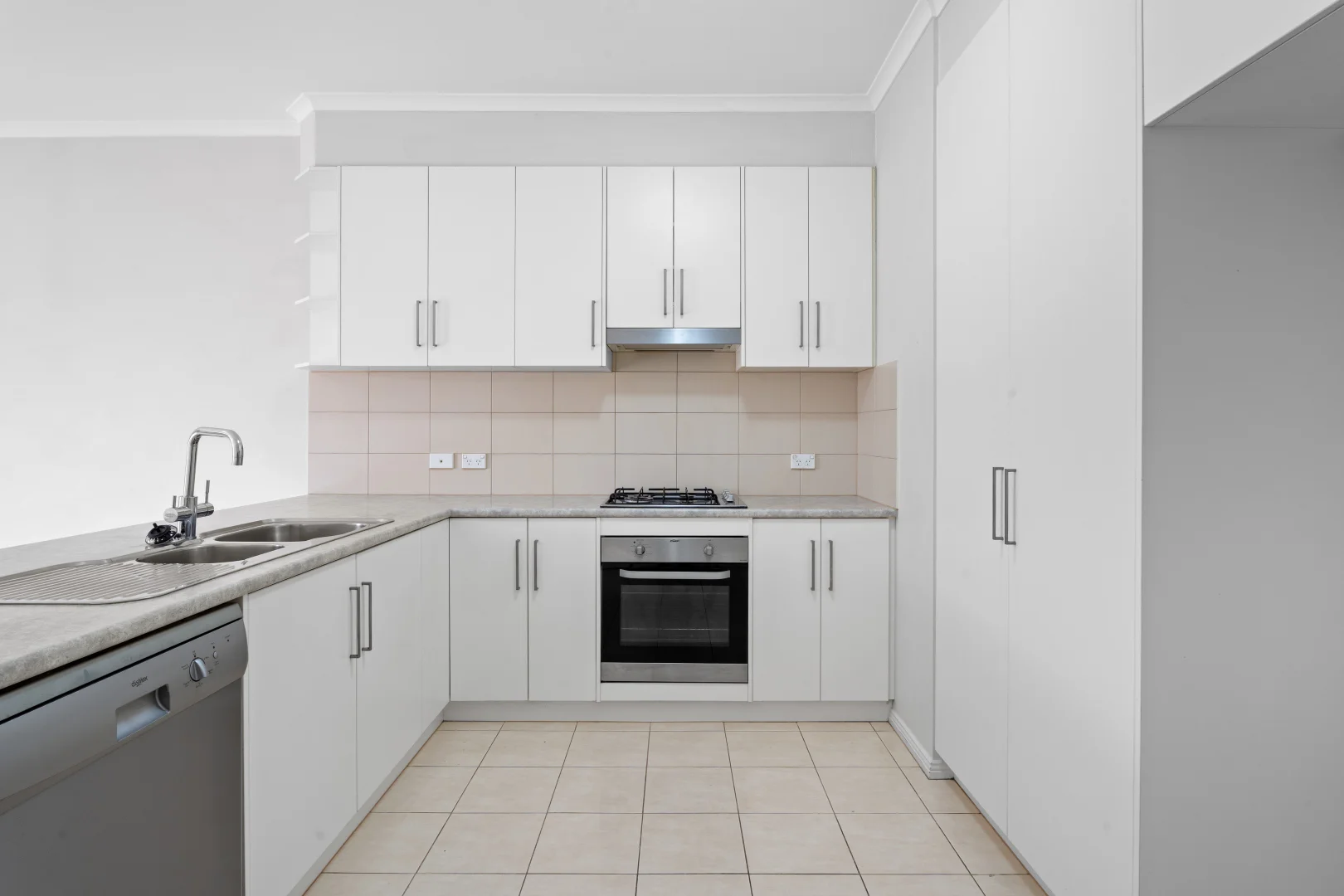 192 Newton Boulevard, Munno Para SA 5115 photo 3