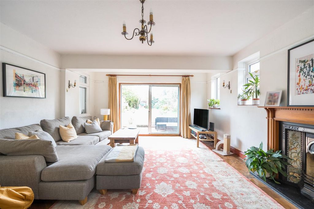 Additional image 2 of 4 bed detached house for saleWest Farm Avenue, Ashtead KT21