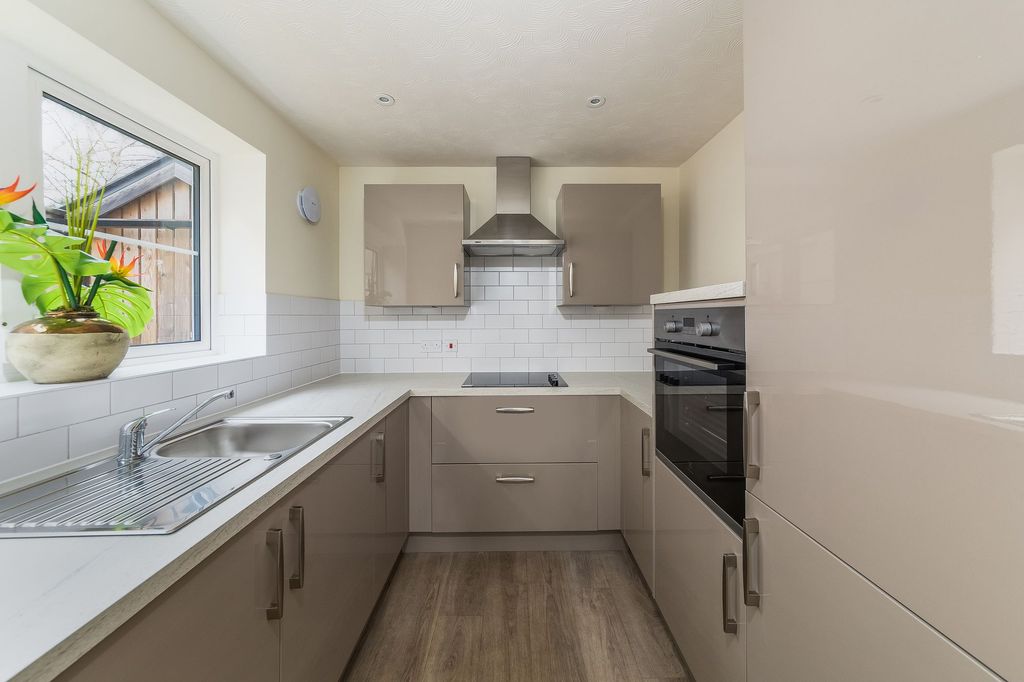 Additional image 2 of 2 bed flat for saleOck Street, Abingdon OX14