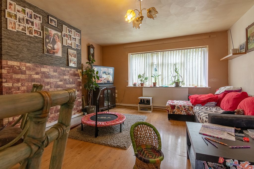 Additional image 2 of 2 bed flat for saleGreat Bridge Road, Bilston WV14