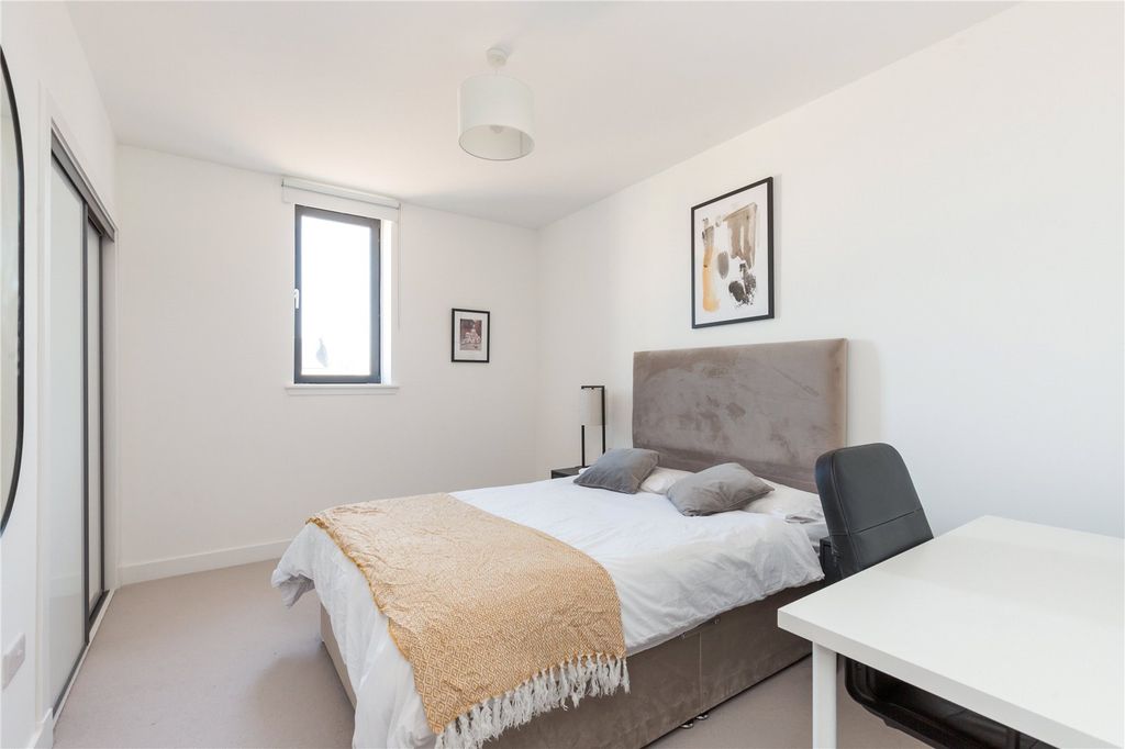 Additional image 8 of 2 bed flat for saleShoemakers Square, Holyrood, Edinburgh EH8