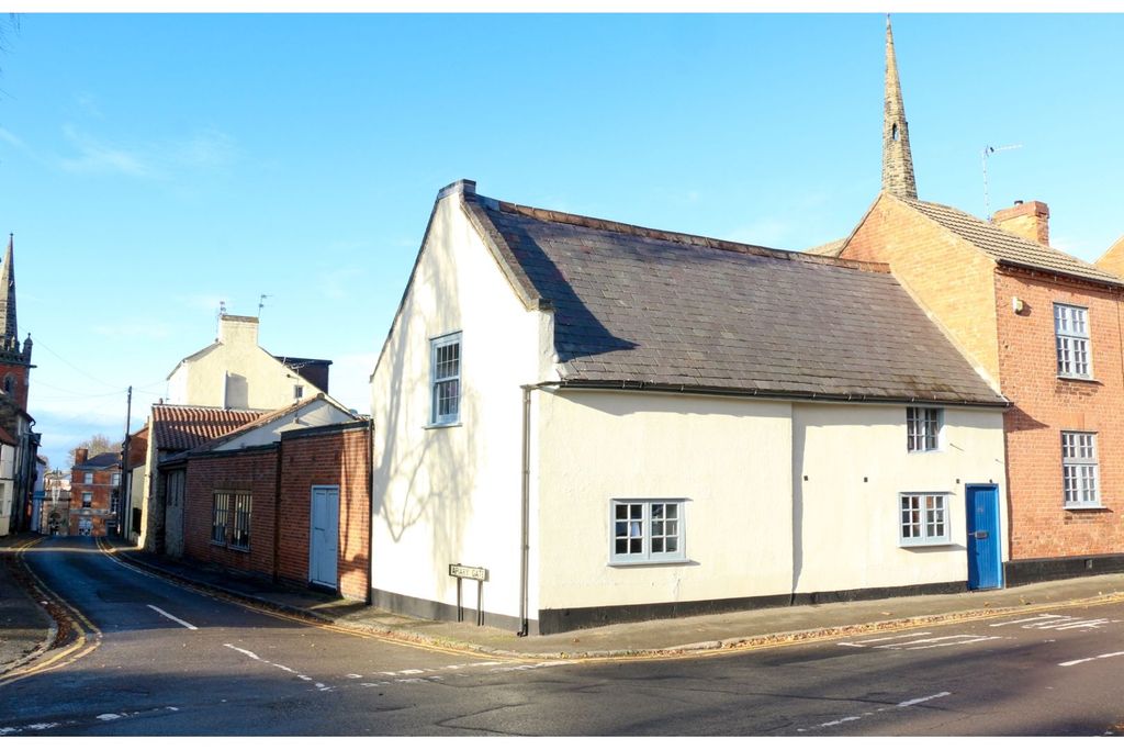 4 bed detached house for saleClapgun Street, Castle Donington DE74