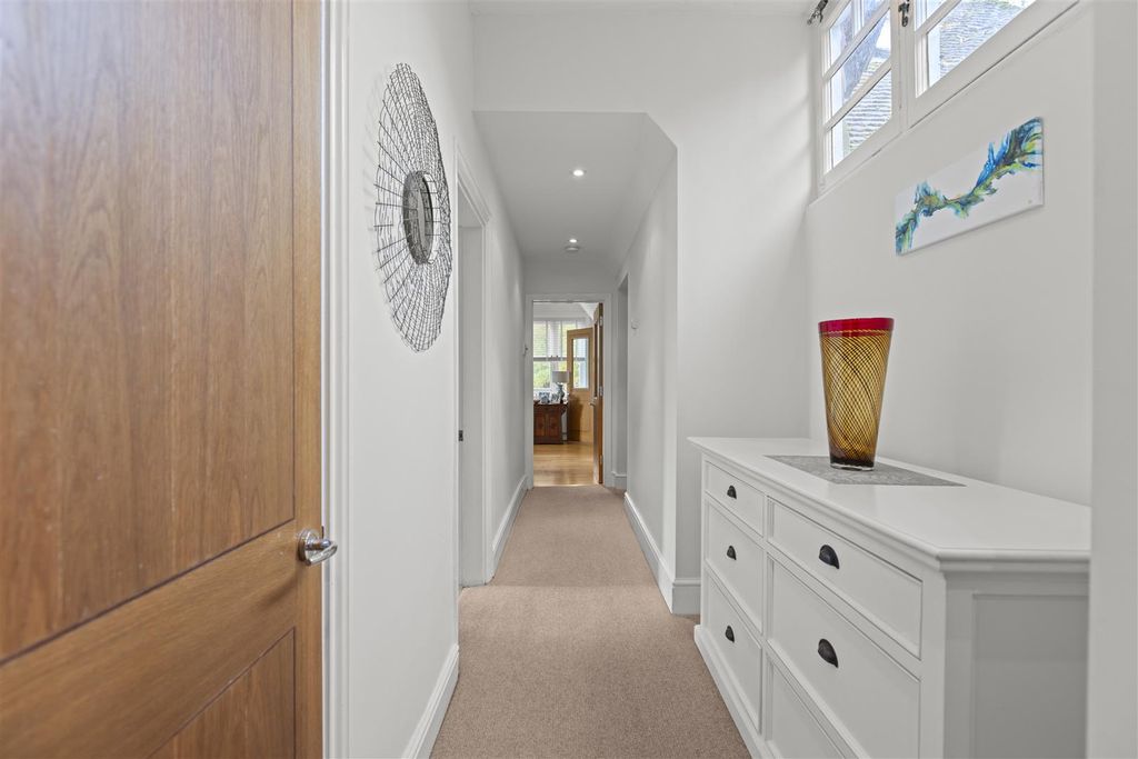 Additional image 7 of 3 bed flat for salePrince Albert Drive, Ascot SL5