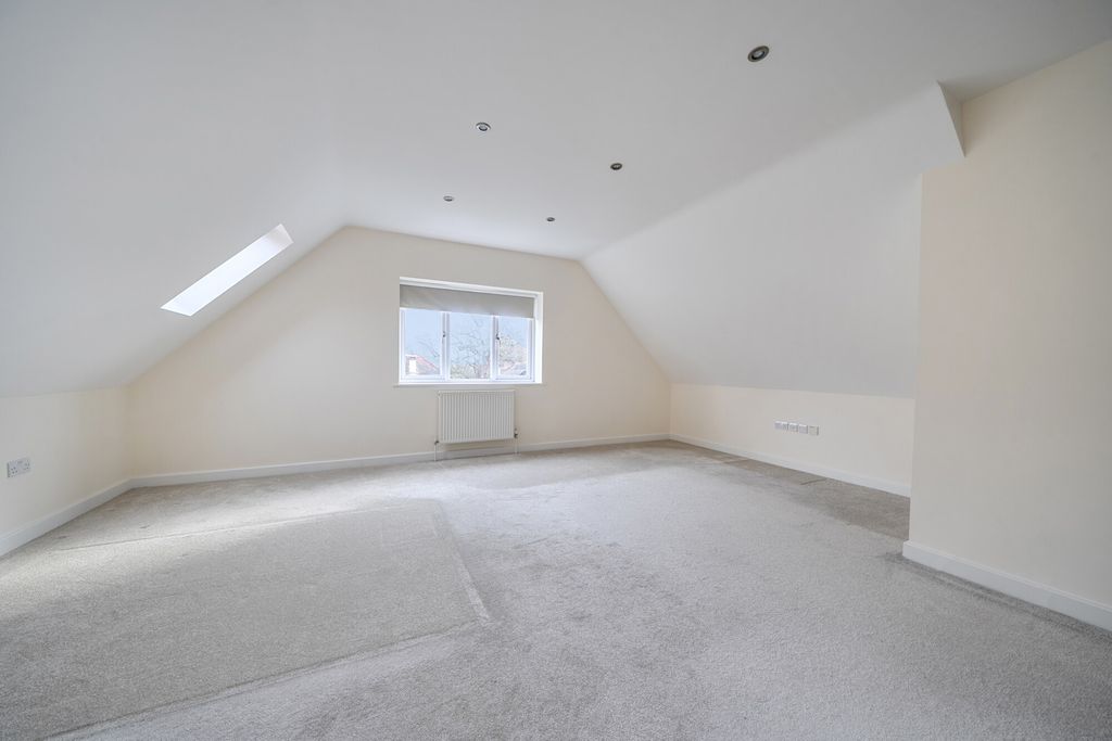 Additional image 5 of 2 bed flat for saleScotts Lane, Bromley BR2
