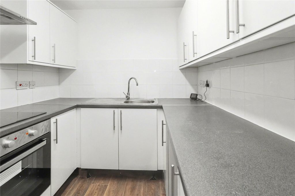 Additional image 3 of 2 bed maisonette for saleWoking, Surrey GU21