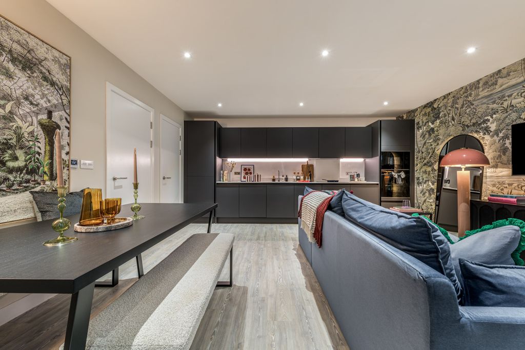 Additional image 9 of 3 bed flat for saleDagenham Green, Kent Avenue, Dagenham RM9