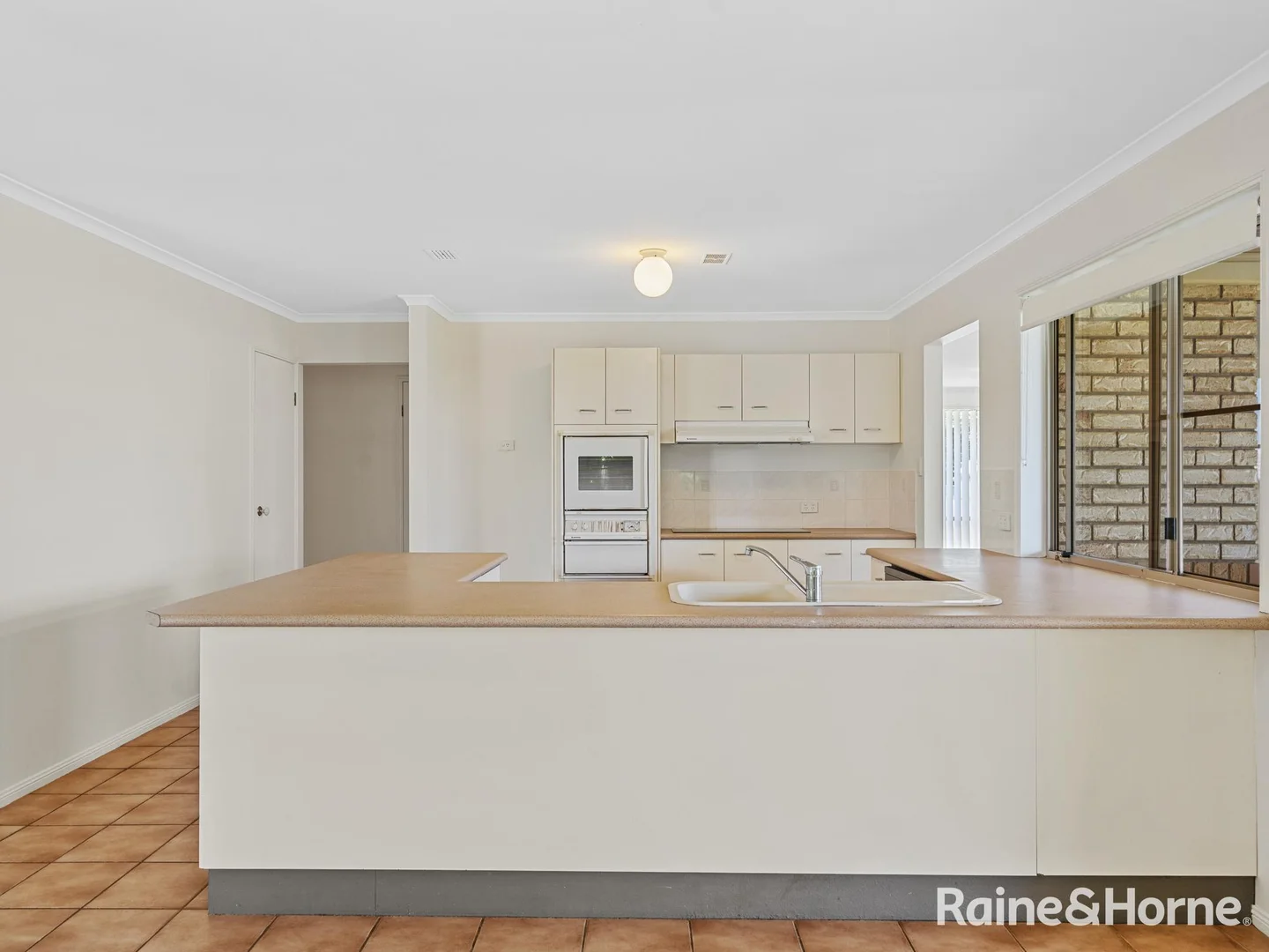 Additional image 4 of 46 Pitt Street, Redland Bay QLD 4165