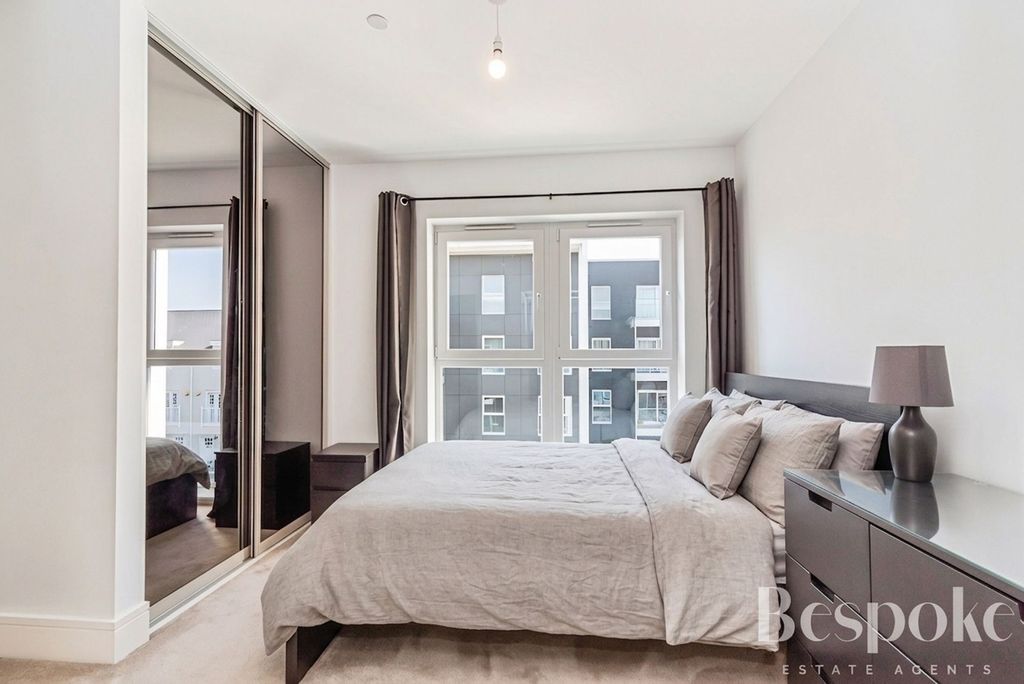 Additional image 2 of 2 bed flat for saleFairhaven Drive, Reading RG2