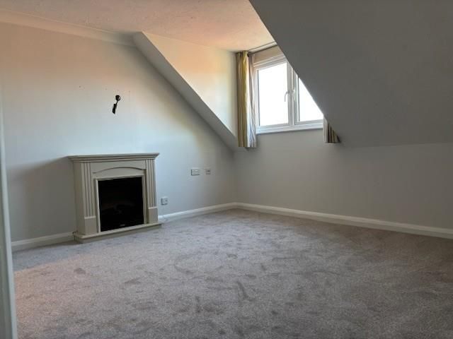 Additional image 3 of 2 bed flat for saleBreakspear Court, The Cresent, Abbots Langley WD5