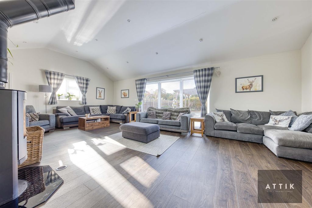 Additional image 18 of 3 bed detached bungalow for saleBlyford Lane, Wenhaston, Halesworth IP19