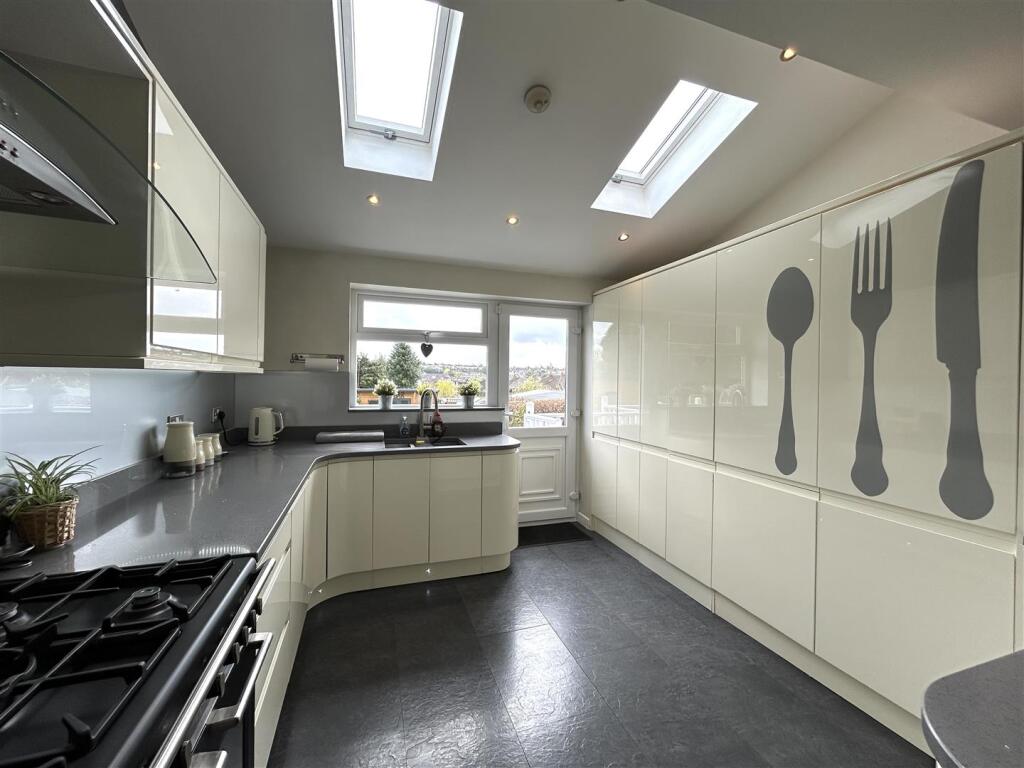 Additional image 8 of Carol Crescent, Halesowen