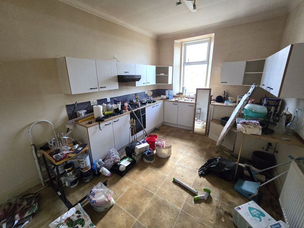 Additional image 4 of 2 bed flat for sale12 E East High Street, Airdrie, North Lanarkshire ML6