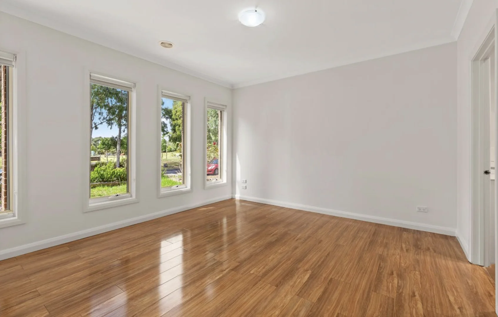 44 Hyde Park, Craigieburn VIC 3064 photo 4
