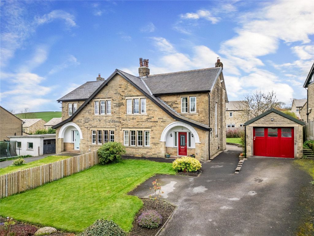 3 bed semi-detached house for saleSkipton Road, Barnoldswick, Lancashire BB18