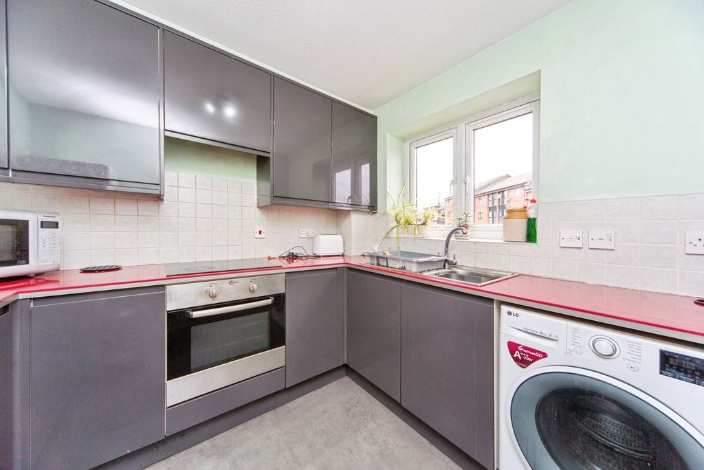 Additional image 2 of 3 bed flat for salePriory Wharf, Birkenhead CH41