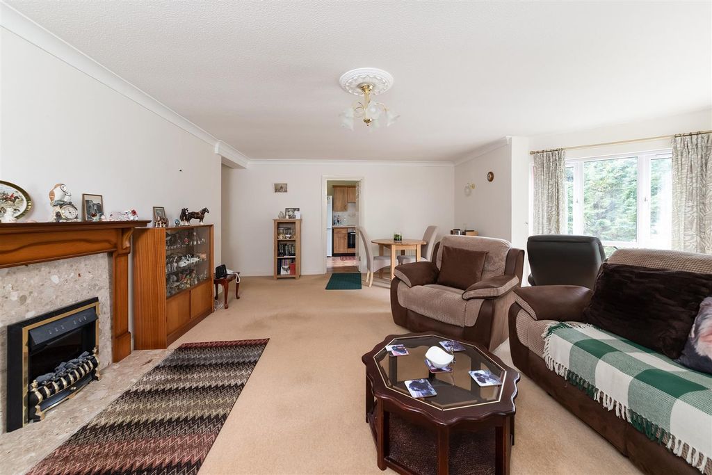 Additional image 5 of 2 bed flat for saleHornbeam Close, Woodlands, Banbury OX16