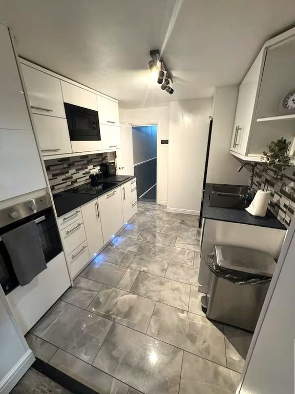 Additional image 7 of 2 bed flat for saleUpper Abbey Road, Belvedere DA17
