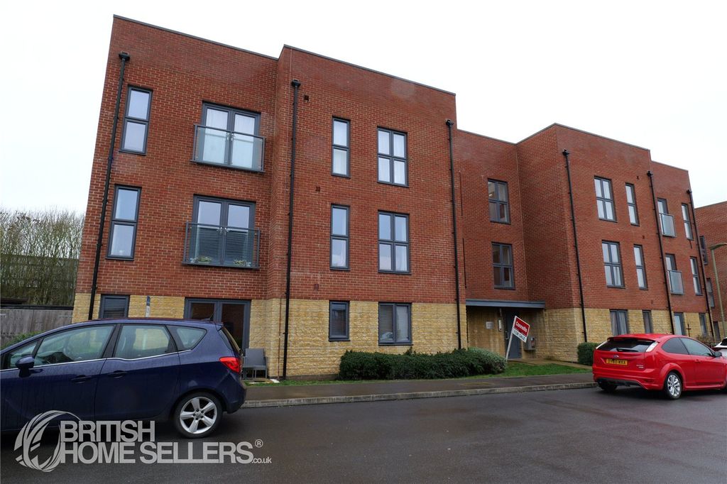 2 bed flat for saleFurrow Crescent, Curbridge, Witney, Oxfordshire OX29