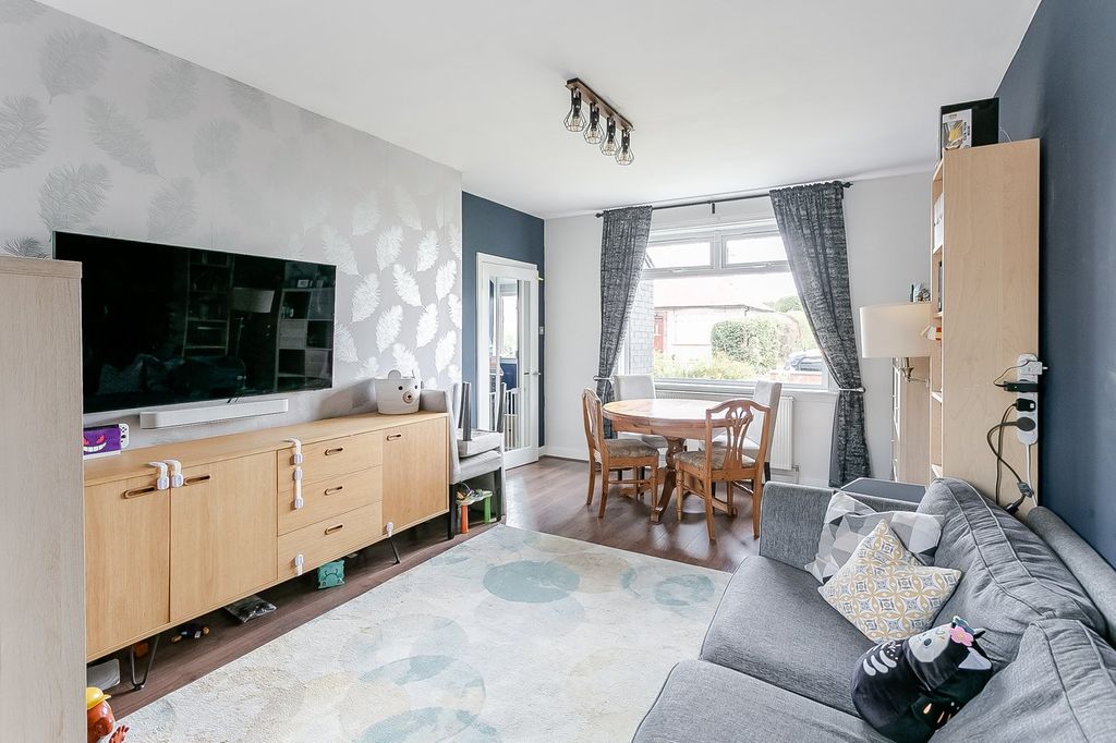 Additional image 4 of 3 bed semi-detached house for saleMoredun Park Gardens, Edinburgh EH17
