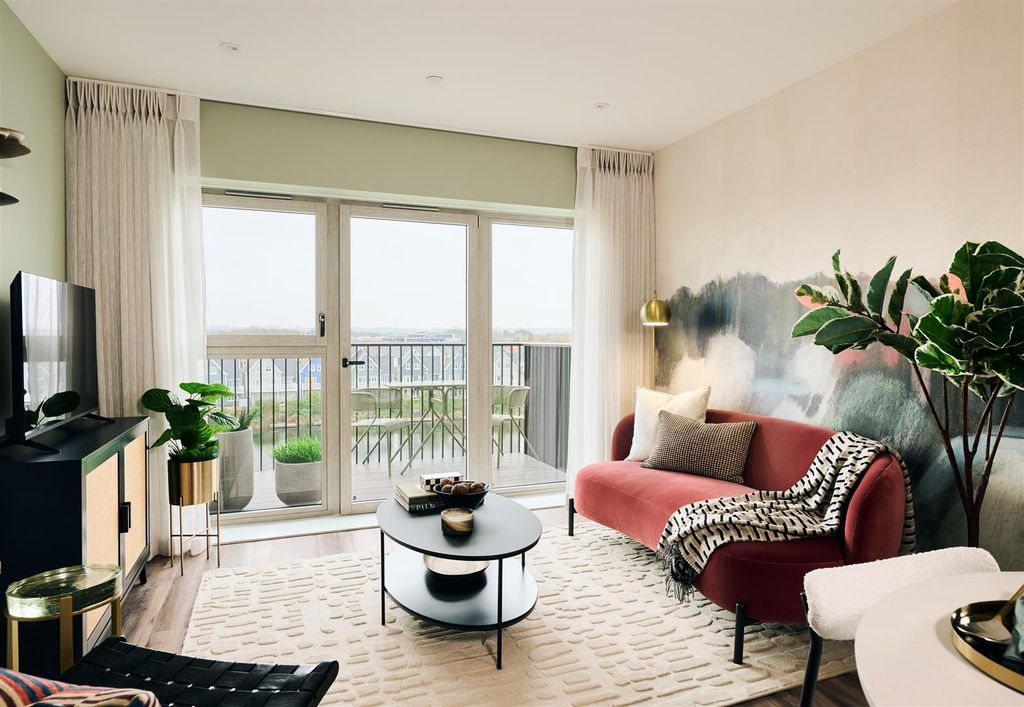 Additional image 2 of 2 bed flat for saleBankside Gardens, Reading RG2