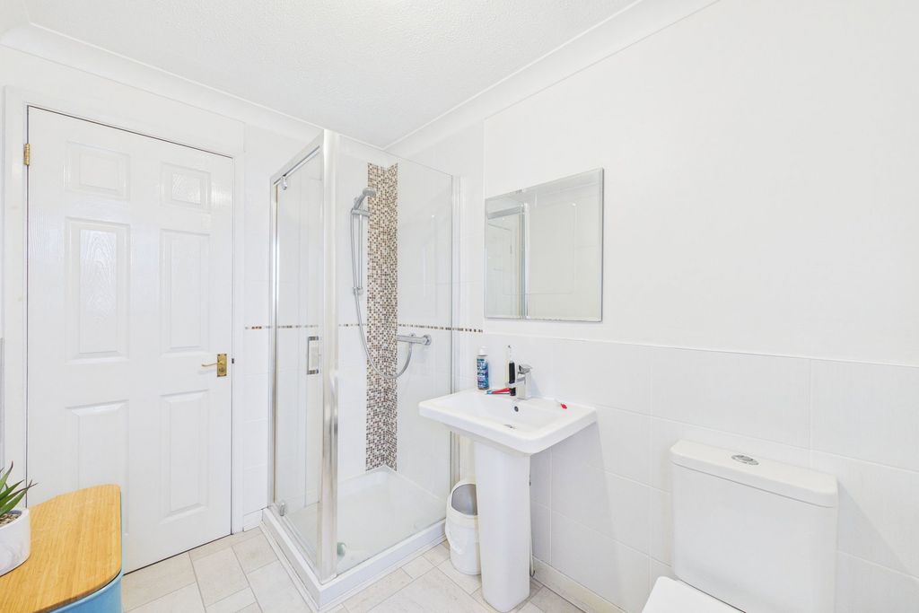 Additional image 16 of 5 bed detached house for saleKent Close, Attleborough NR17