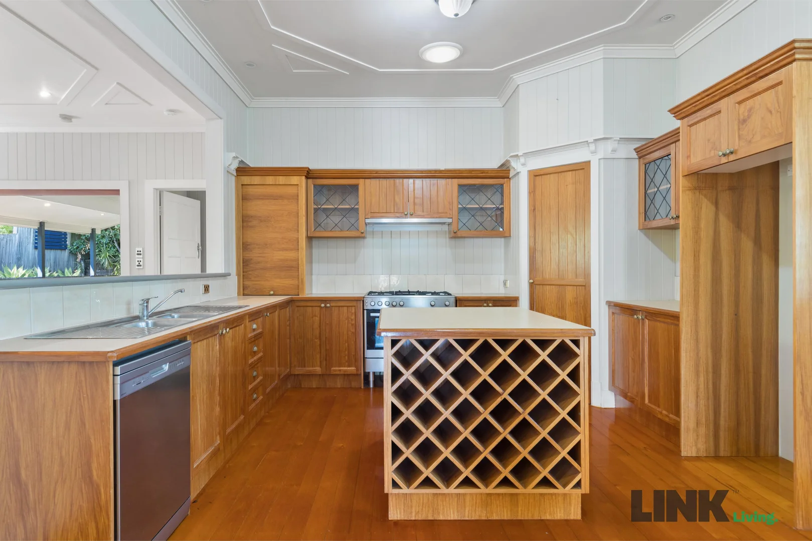 16 Vimy Street, Bardon QLD 4065 photo 4