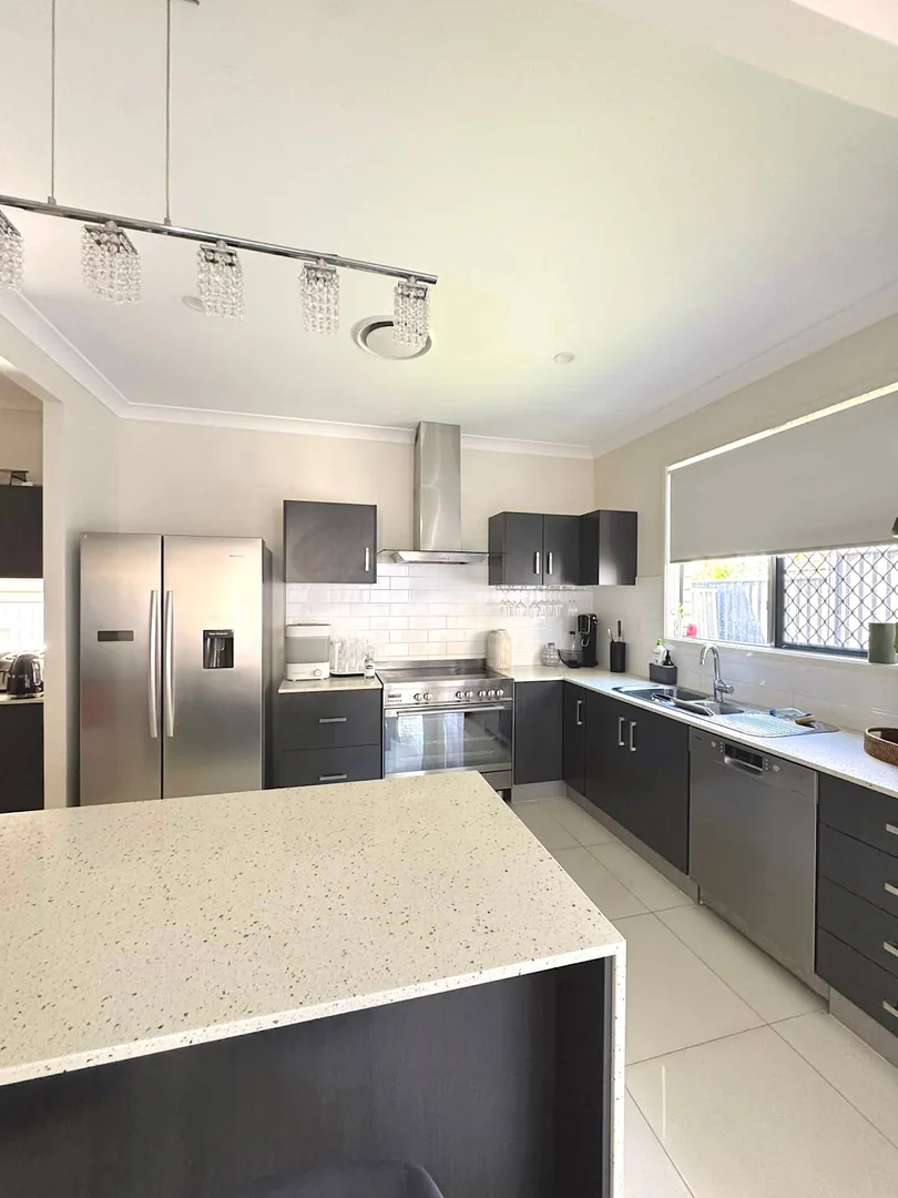 Additional image 3 of 102 Willard Street, Carina Heights QLD 4152
