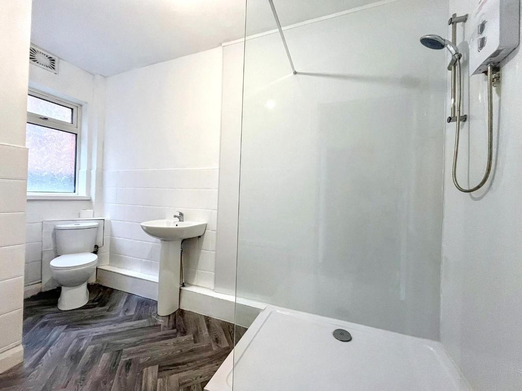 Additional image 7 of 2 bed flat for saleGround Floor Flat, Belmont Avenue, Wolviston Court, Billingham TS22