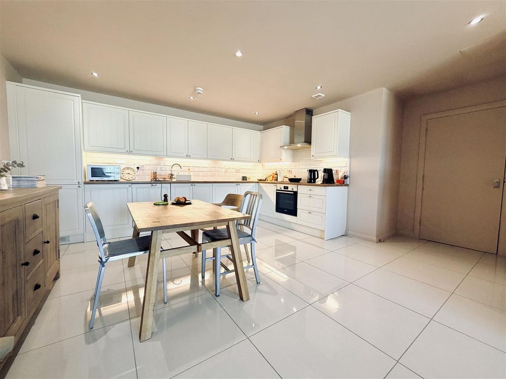 Additional image 11 of 2 bed flat for saleDenmark Street, Altrincham WA14