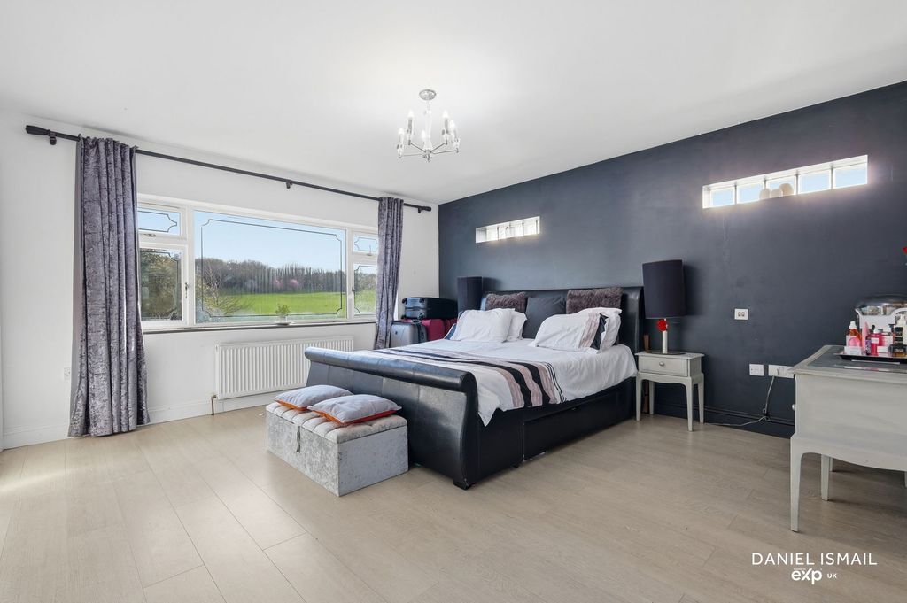 Additional image 23 of 8 bed detached house for saleWelbeck Drive, Langdon Hills, Basildon SS16