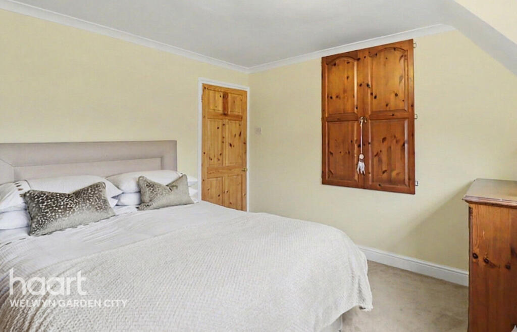Additional image 10 of Knightsfield, Welwyn Garden City