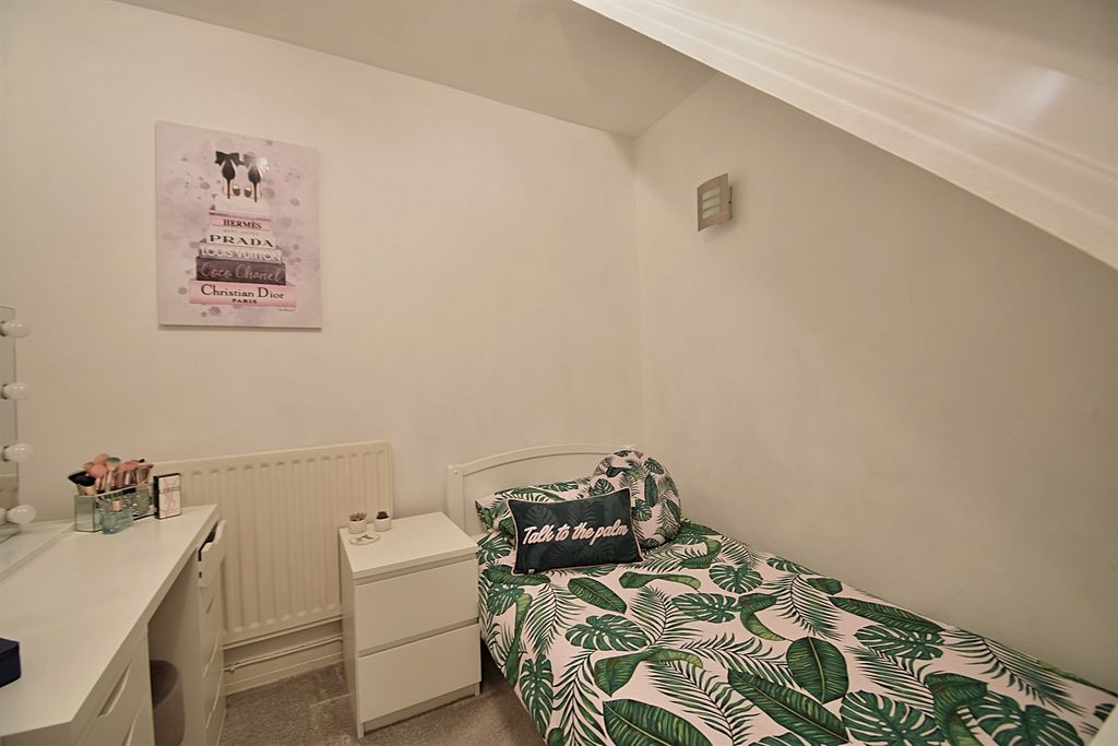 Additional image 8 of 2 bed flat for saleTyler Street, Alderley Edge SK9