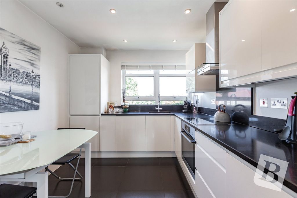 Additional image 4 of 2 bed flat for saleAbington Court, Hall Lane, Upminster RM14