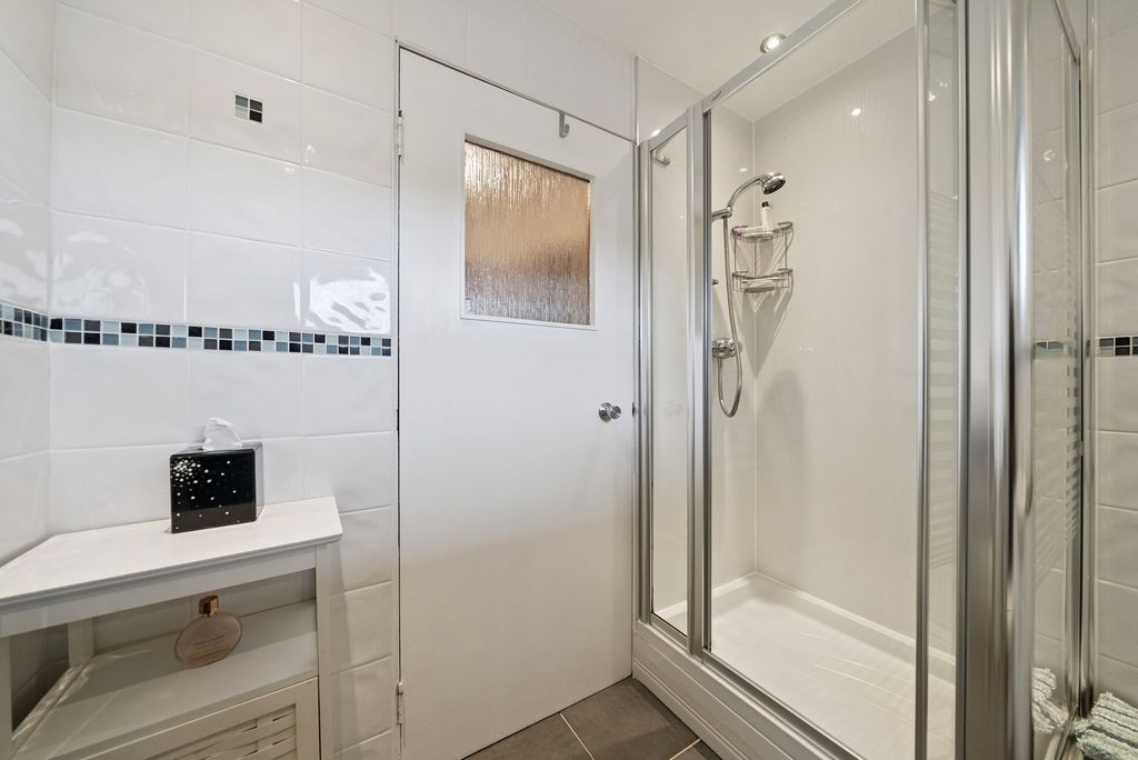 Additional image 15 of 2 bed flat for saleViewpark, Milngavie G62