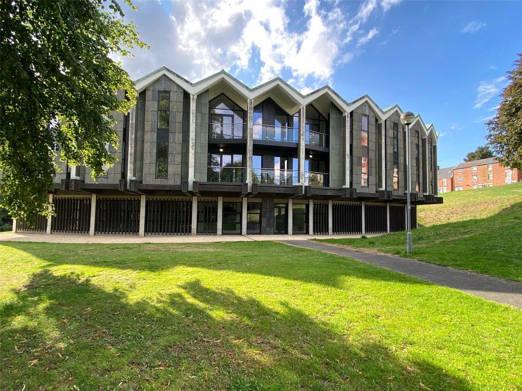 2 bed flat for saleWest Bars, Chesterfield, Derbyshire S40