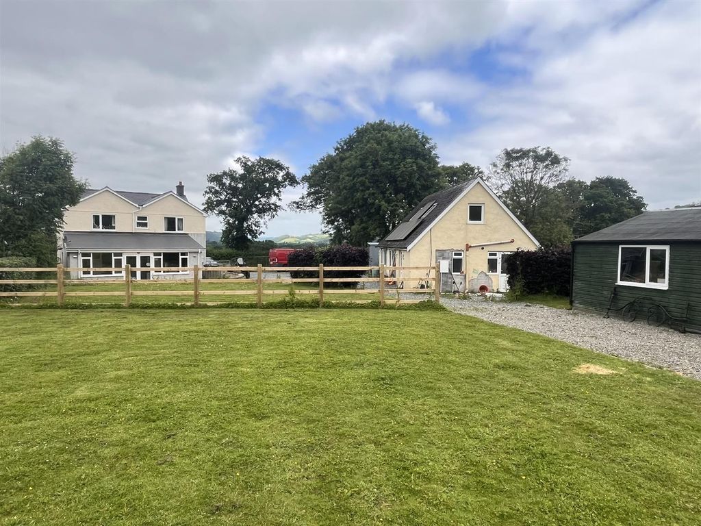 4 bed farm for saleFelinfach, Lampeter SA48